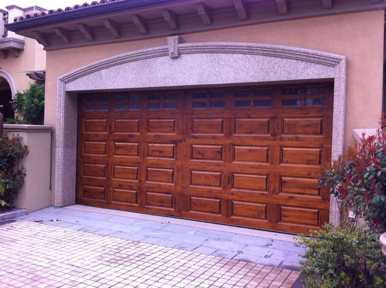 别墅专用车库上滑门 高档实木车库门 遥控高强度手工门 批发定制