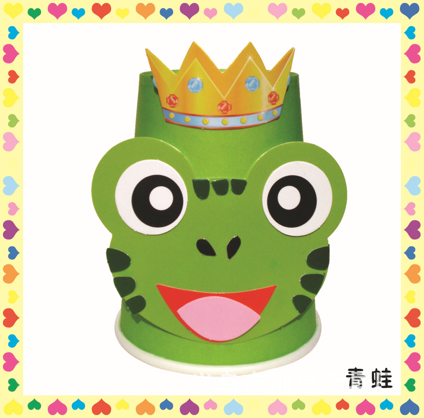 产品:DIY创意纸杯材料包 包装:12款,每款单独OPP代包装.一件装1200个.图案随机混装 功能:大人可以陪同小孩一起玩耍,把宝宝的劳动成果一起分享,可以让宝宝长知识,提前开发智力,是一款培养动手绘画能力的益智手工产品.,锻炼孩子的专注力,手眼协调能力,通过对小肌肉的锻炼开发全胸智力.