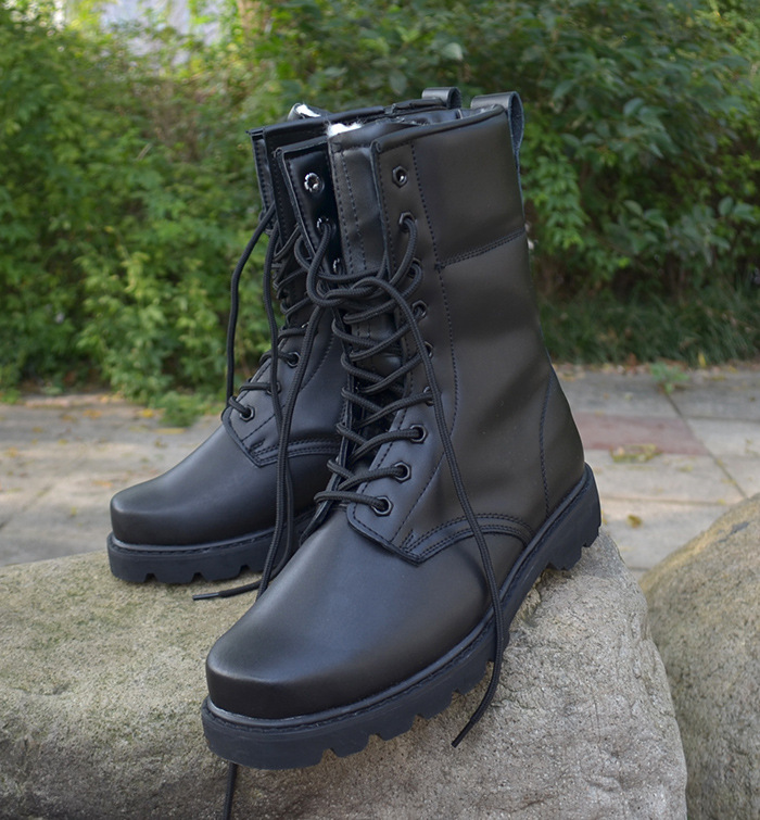 钢头钢底超强人气防暴军靴男高帮靴子9孔纯羊毛冬靴保暖靴特大码