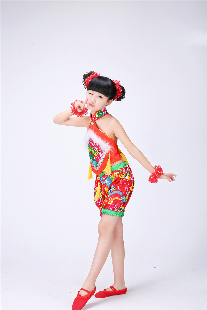 六一儿童演出服男女童民族舞蹈服装幼儿古装肚兜腰鼓表演服中国风