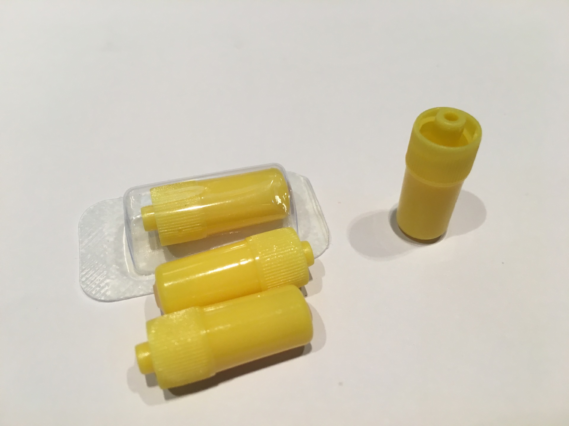 肝素帽,透明肝素帽,黄色肝素帽transparent/yellow heparin cap