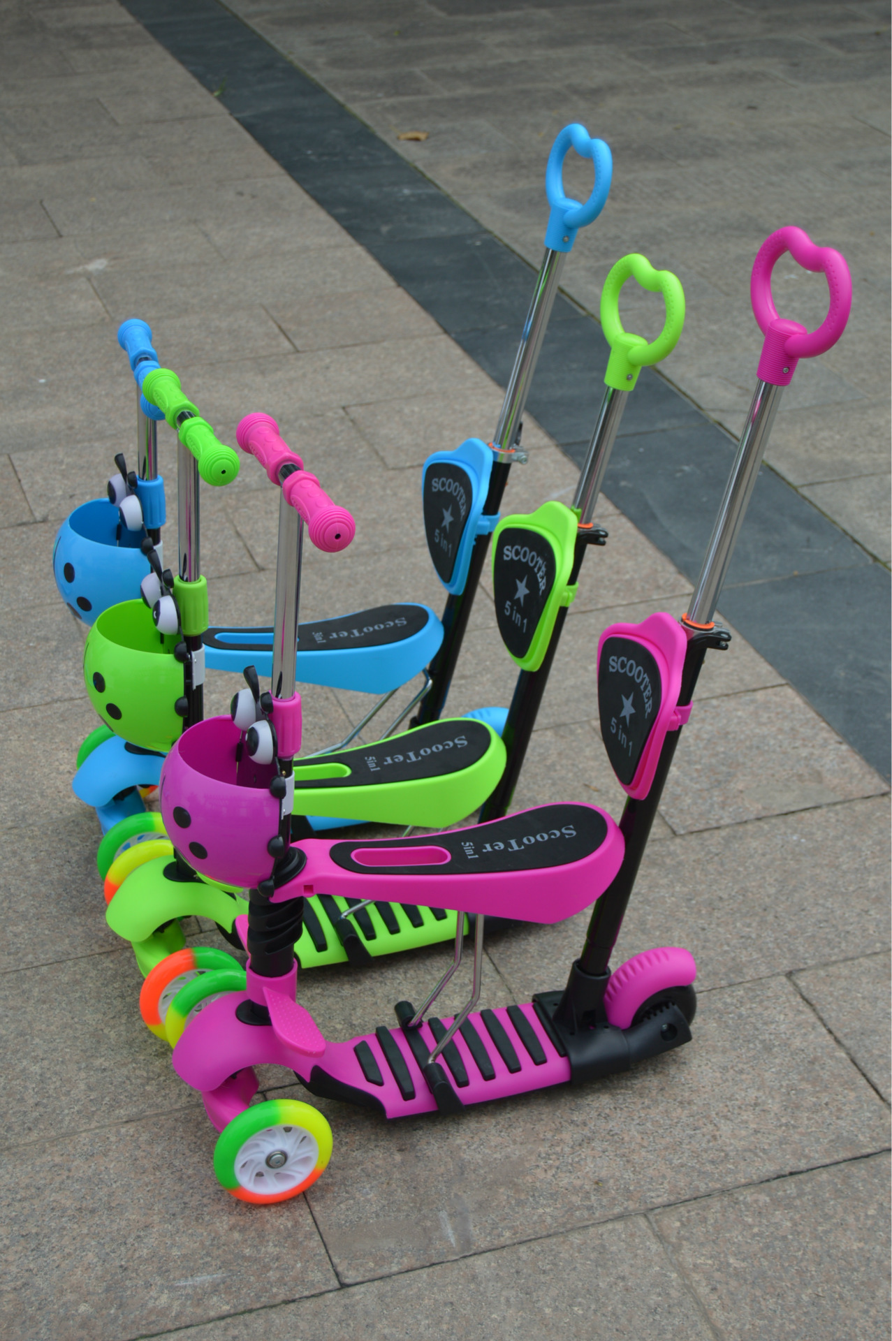 热销儿童滑板车手推车 3轮四合一五合一滑板车 儿童三轮车脚.