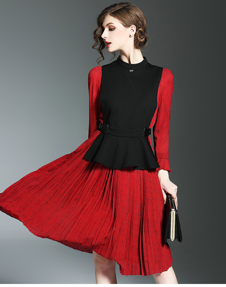 百褶裙连衣裙中长款