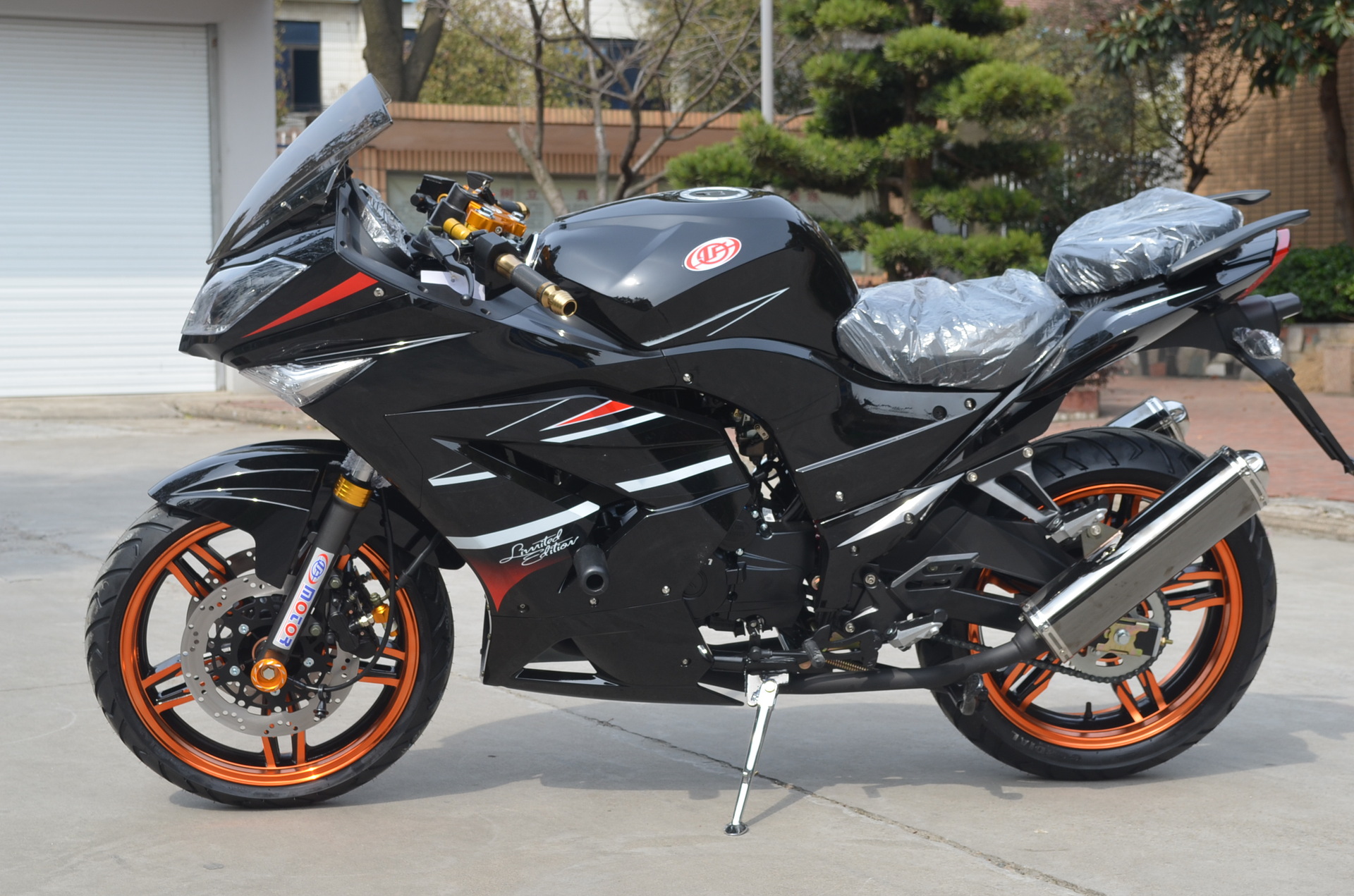 国产gt大跑车摩托车趴赛公路赛r8大排量批发重机车正品150-350