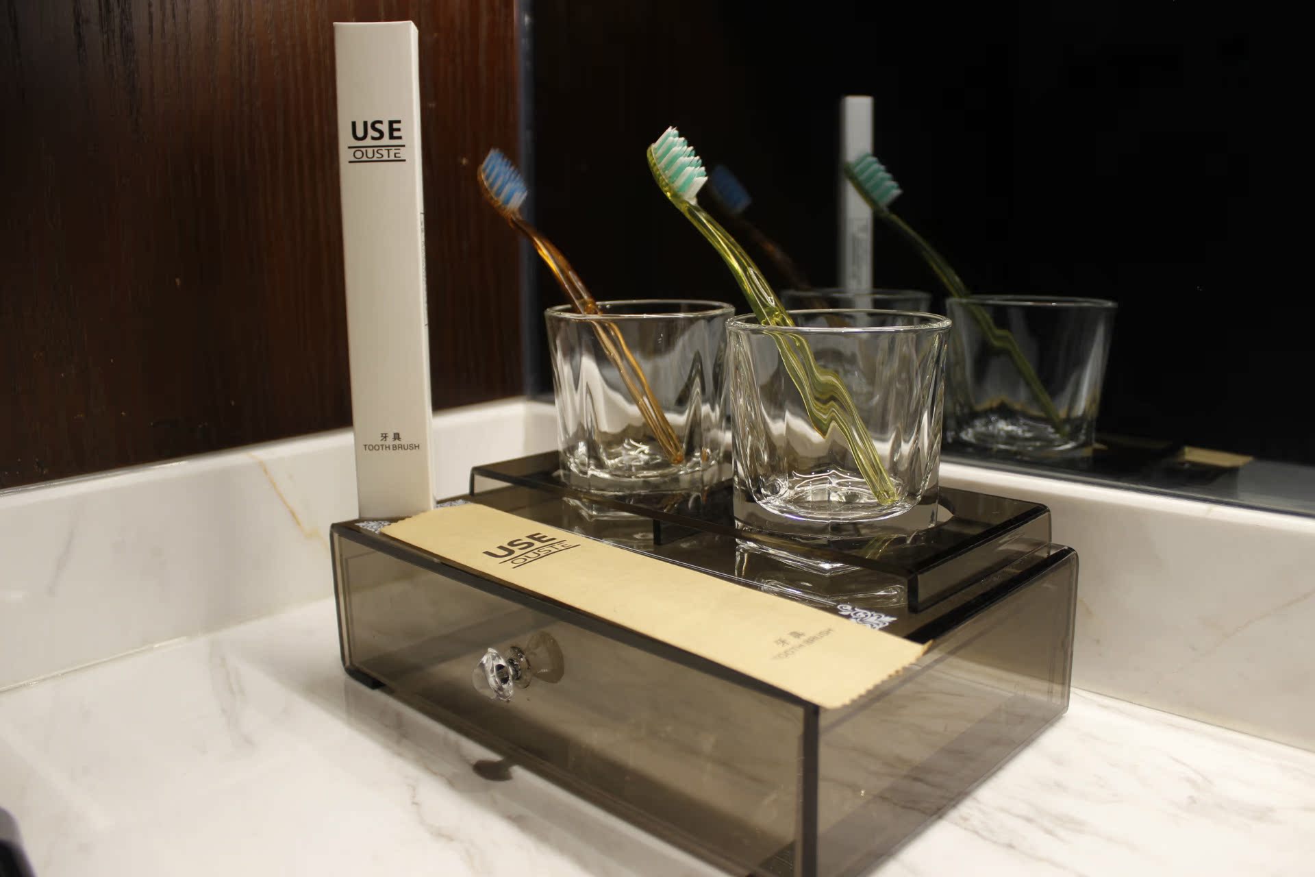 ouste宾馆酒店会所家居高档一次性牙刷牙膏软毛牛皮纸牙具套装