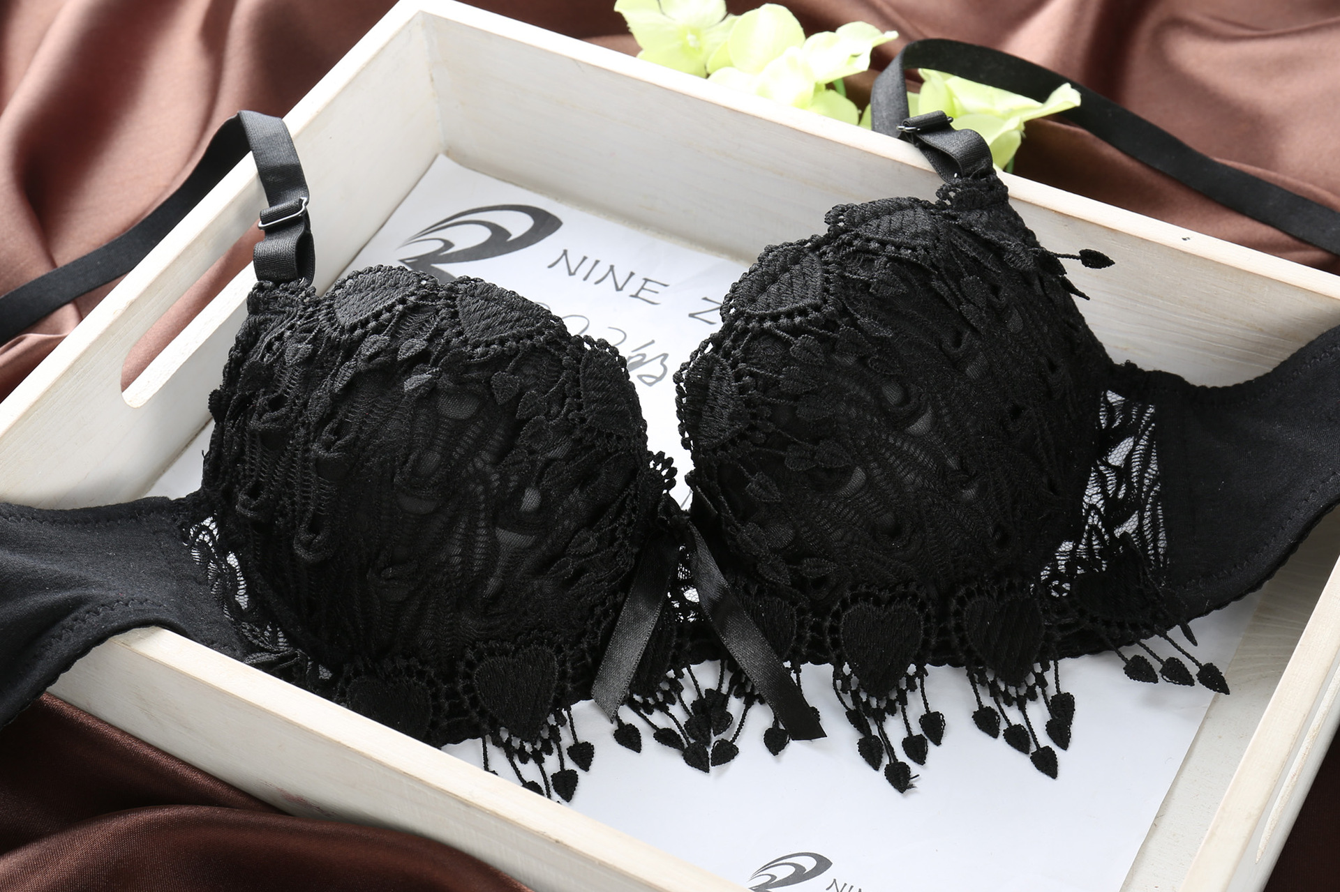 928夏季刺绣 内衣性感蕾丝边聚龙刺绣少女文胸套装批发 供应