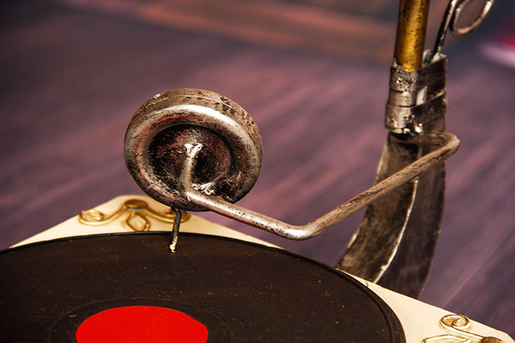 复古大喇叭留声机碟片机金属工艺品酒吧家居摆设铁装饰品厂家直销