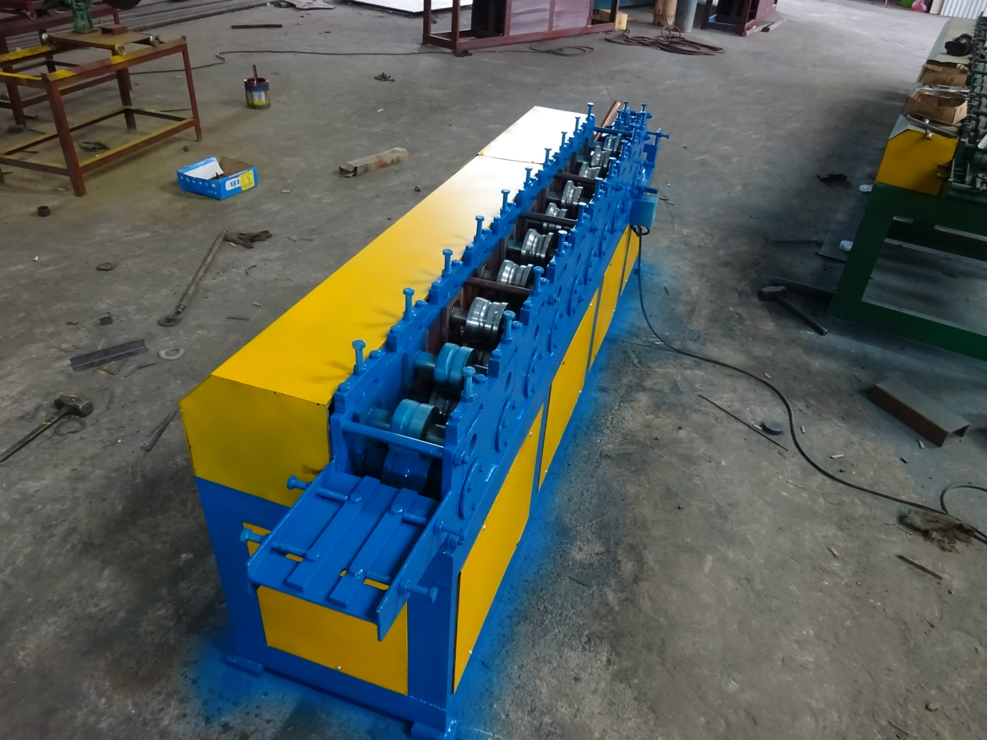 条扣设备 各类扣条成型机相似店铺>进入本店铺>厂房面积:1000加工方式