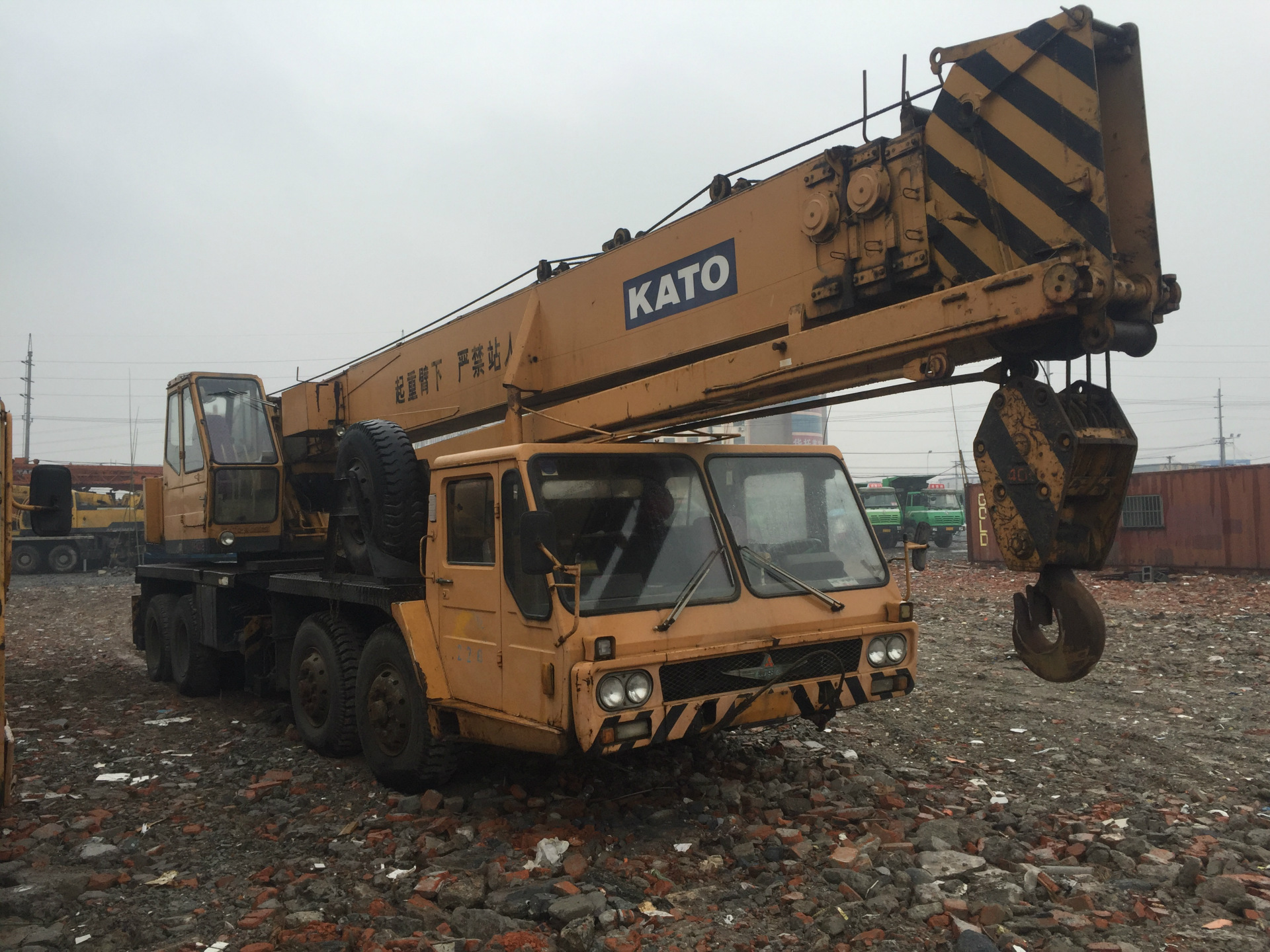 供应旧加藤汽车吊40吨,价格优惠品质保证,现货供应大减价