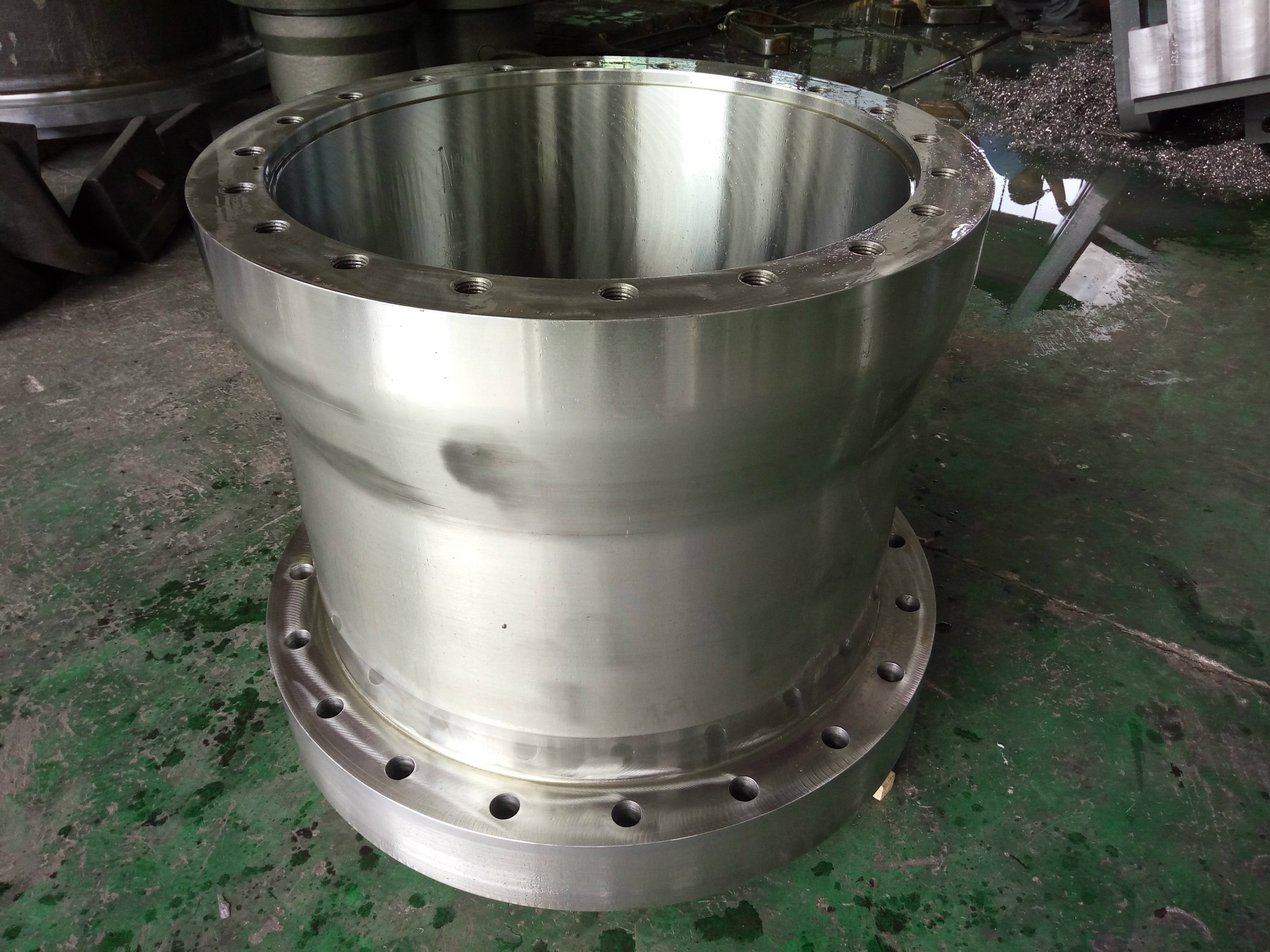 定制圆锥破碎机配件厂家直销液压缸油缸hydrosetcylinder