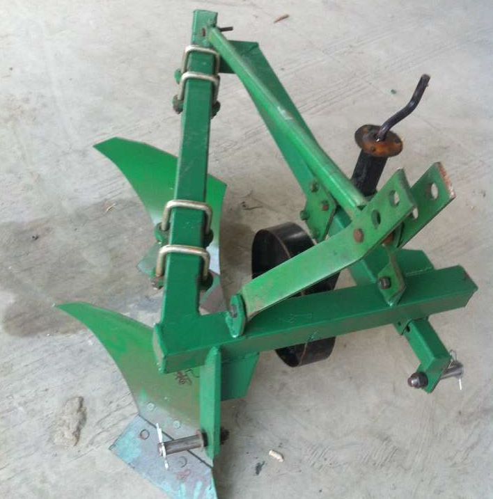 农用大型铧式犁 耕地翻地大型四轮带动铧式犁 深耕单铧犁现货批发