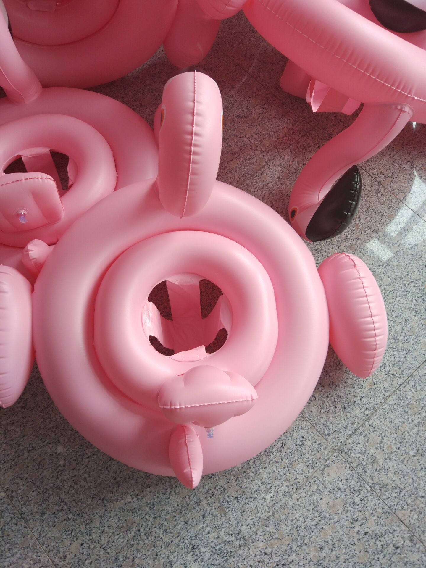 充气火烈鸟儿童座圈游艇水上游泳圈玩具