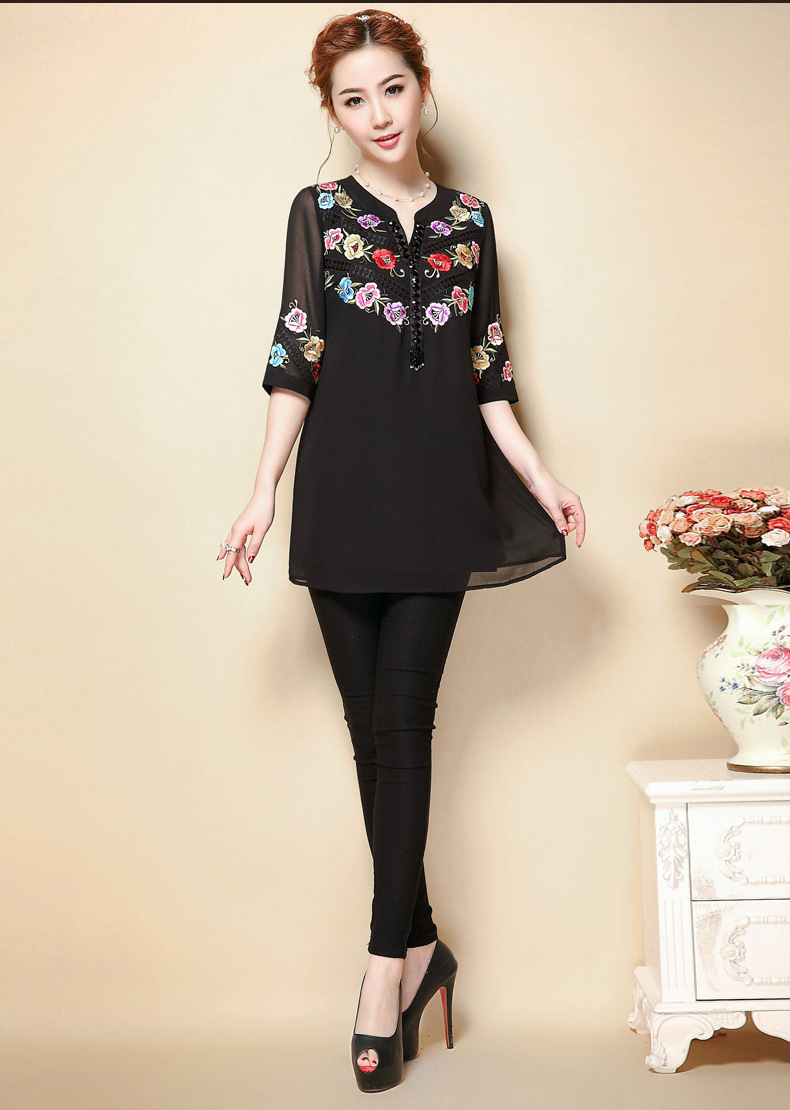 2016春夏新款**刺绣修身连衣裙中老年大码显瘦妈妈装中袖.