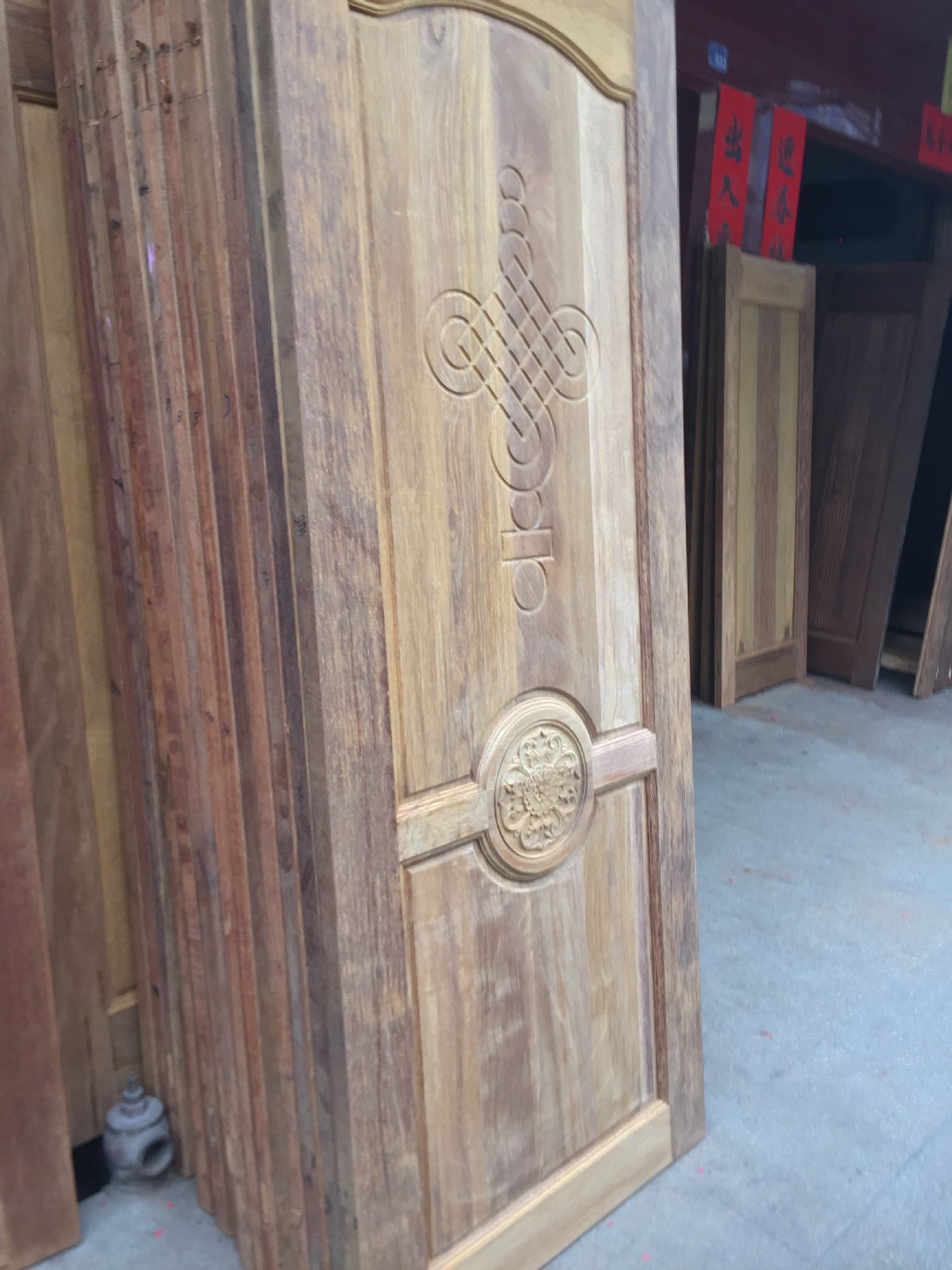 潮汕厂家直销菠萝格实木门 欧式门 进户门 推拉门 红木门