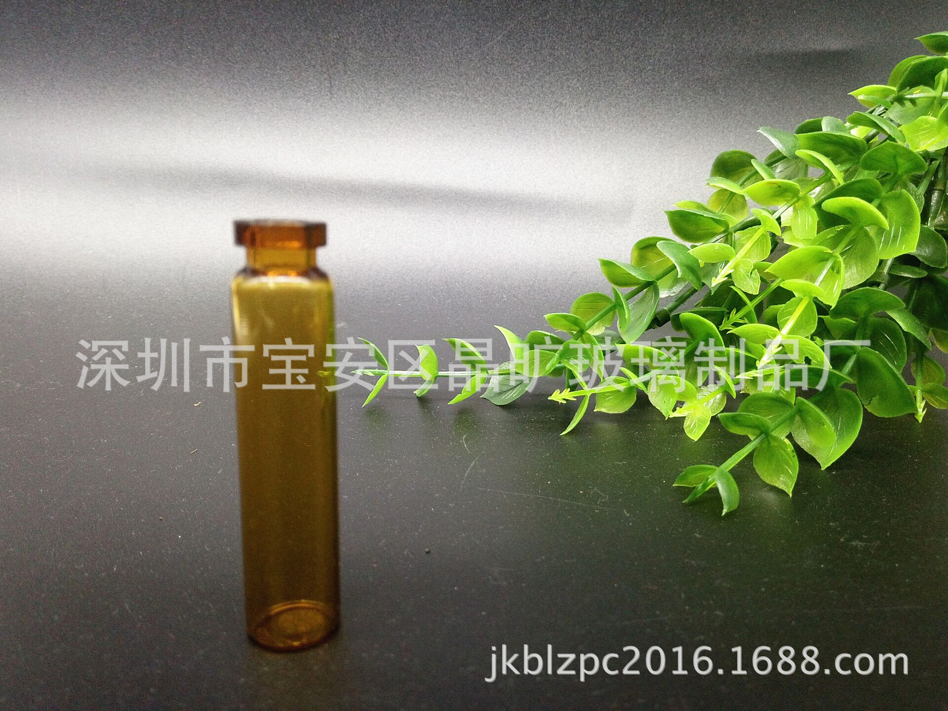 厂家直销订做4毫升小样瓶 棕茶色卡口瓶 玻璃瓶 医用药粉口服液瓶