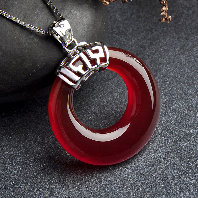 厂家 红玛瑙 平安扣吊坠 水晶女款白玉髓项坠 s925银项链