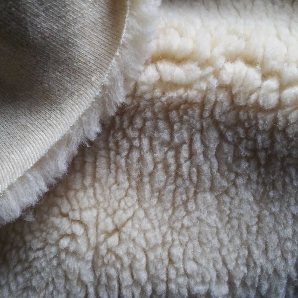 羊毛羊羔绒 仿羔羊绒 真羊绒颗粒绒 含20%羊毛 含羊绒布料棕色