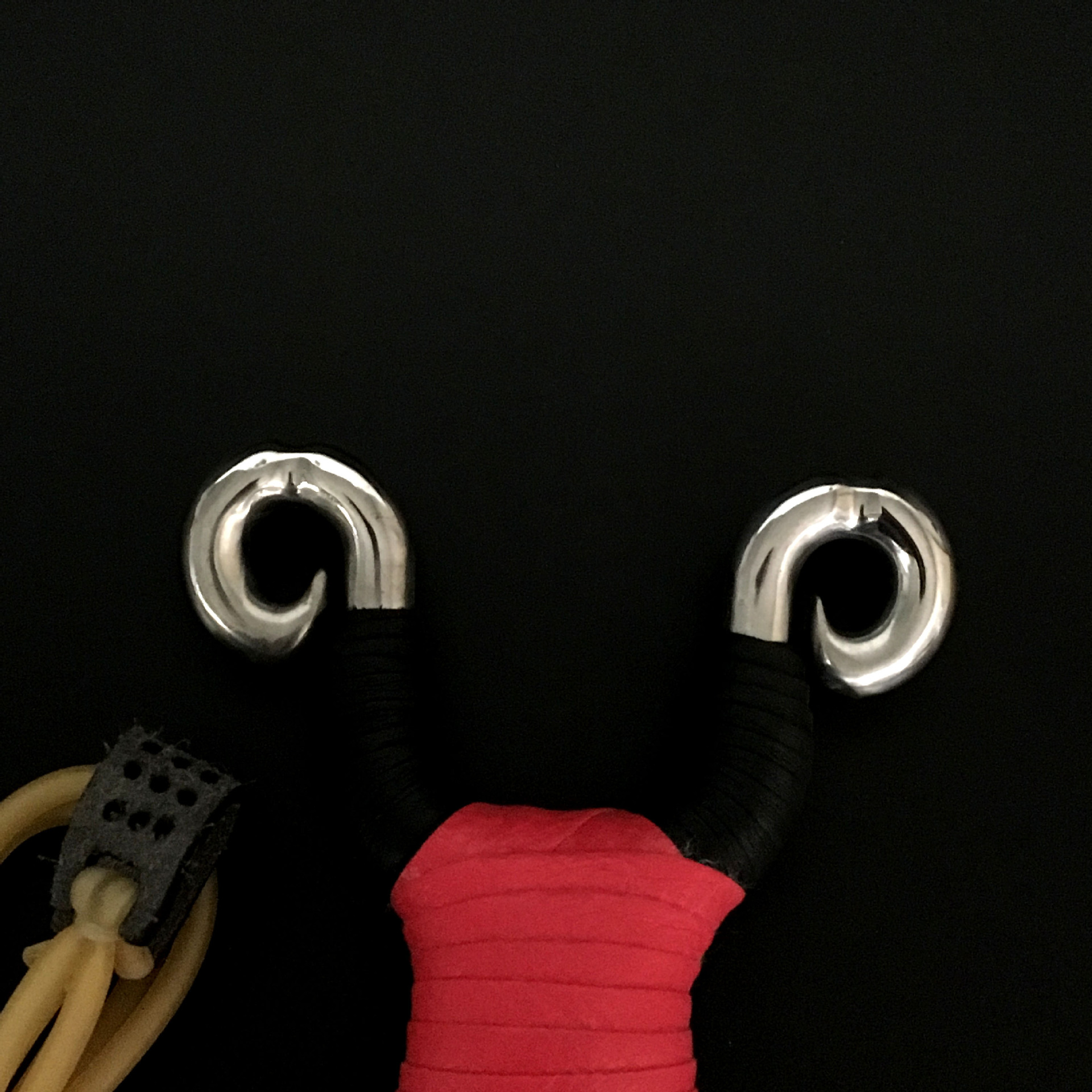 厂家批发闪电扁皮弹弓 冷弯弹弓传统户外用品