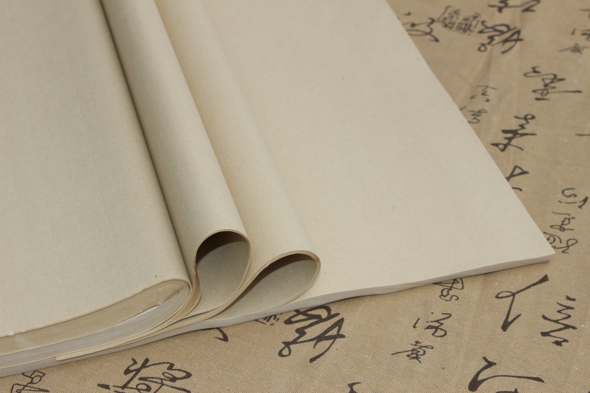 四尺净皮仿古生宣纸 68*138cm 毛笔书法国画用厂家直销