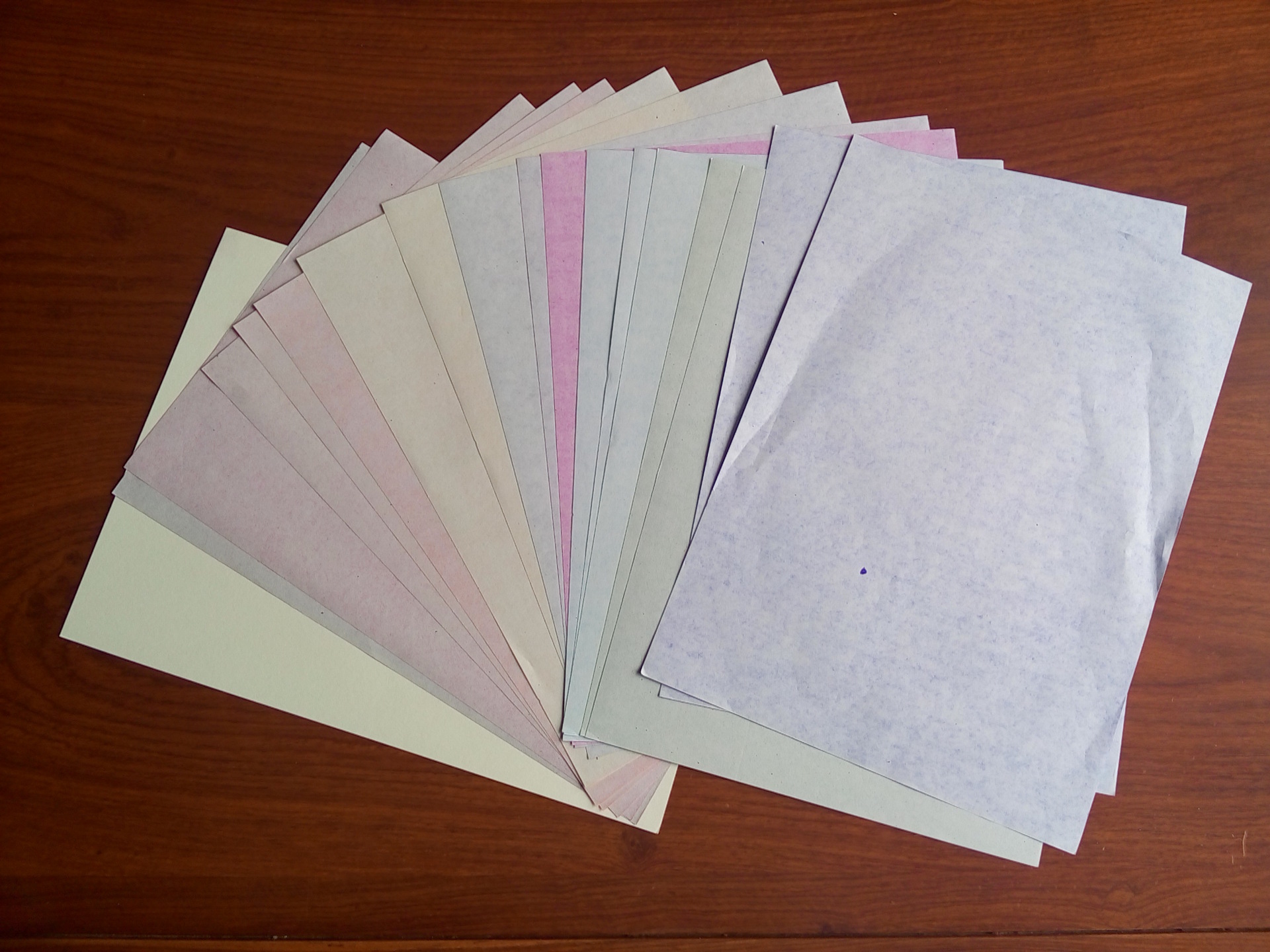 xg-08厂家直销18k 9色18 1张彩色蜡光纸儿童手工折纸 剪纸专用纸