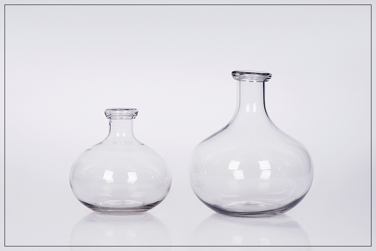厂家直销 人工吹制细口经典透明玻璃水培花瓶 高低款 9340297001