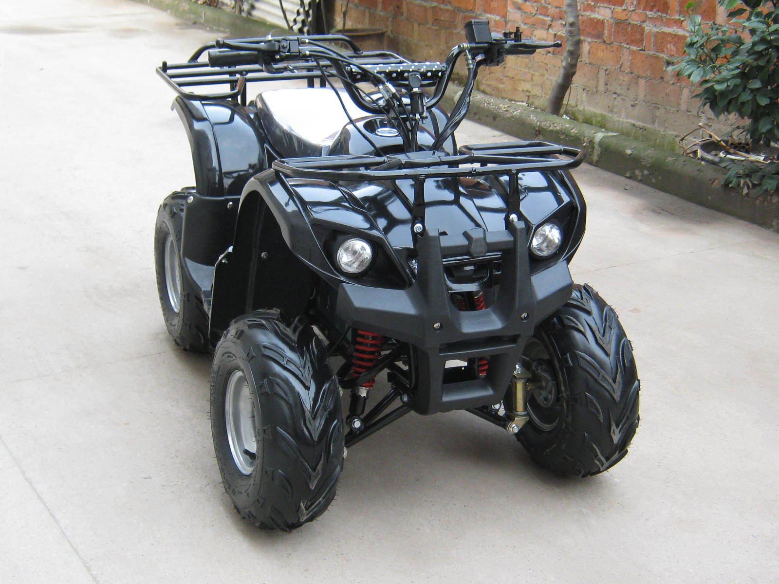 恒立厂家直销800w电动沙滩车小公牛全地形车沙滩车电动车atv