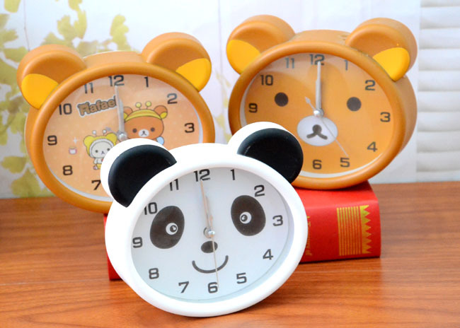 十元店货源0251卡通熊猫闹钟 个性家居闹钟 时尚创意学生礼品台钟
