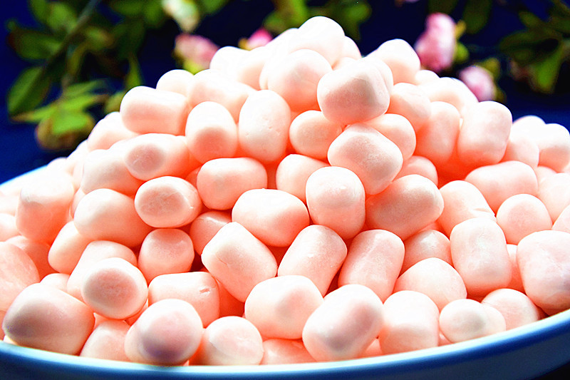 七彩脆皮棉花糖 现货供应好万行糖果 批发袋装休闲棉花软糖