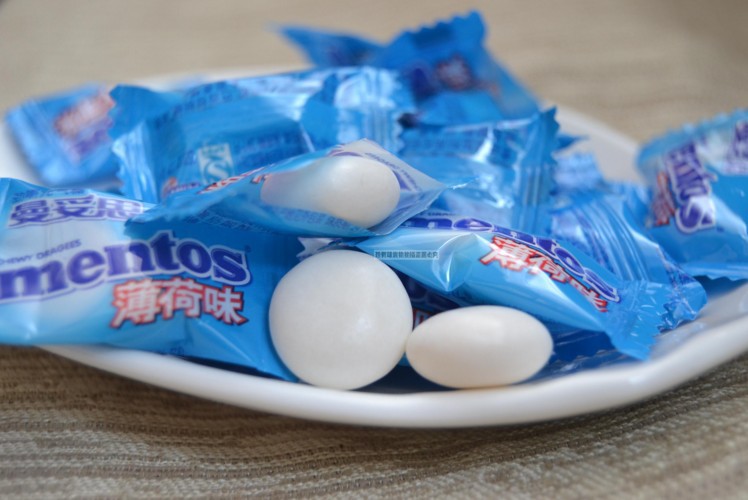 批发迷你曼妥思劲嚼充气糖 大罐装多种混合口味健康休闲零食