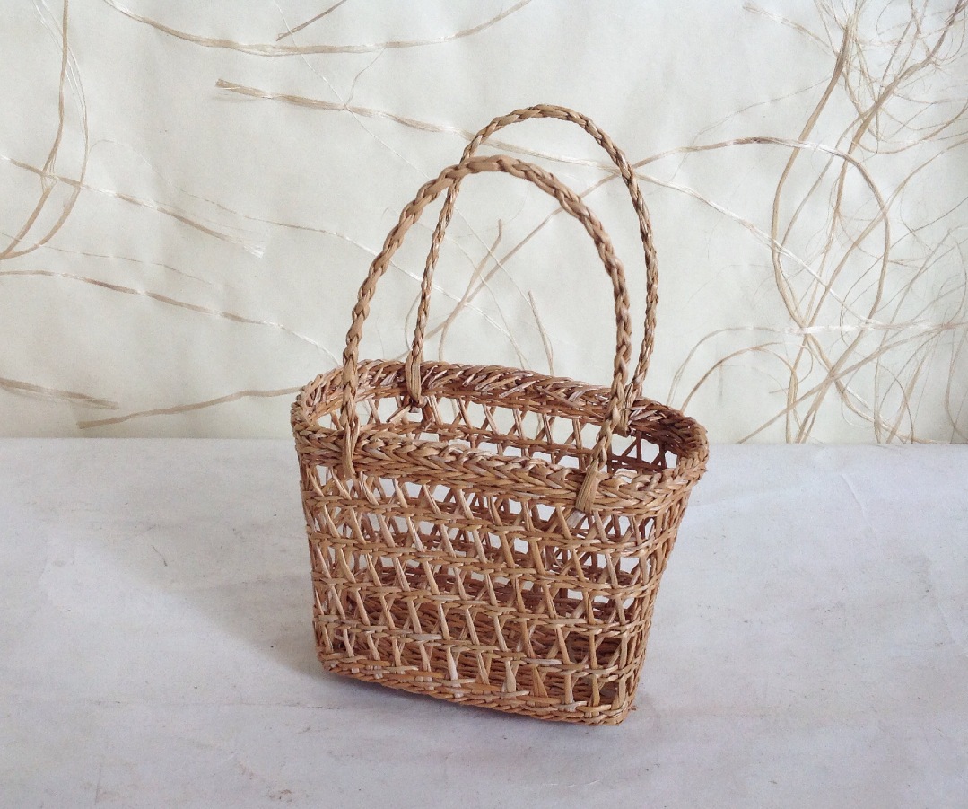 精致手编花篮纯手工编织草编工艺品