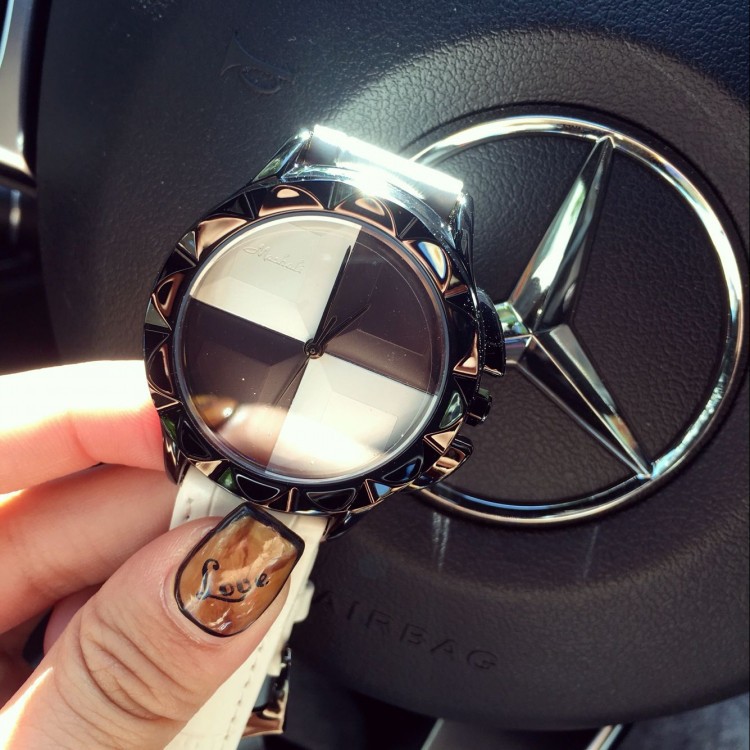 品牌:mashali 玛莎莉 简介:火爆玛莎莉_胭脂系列,胭脂水粉底盘,真皮