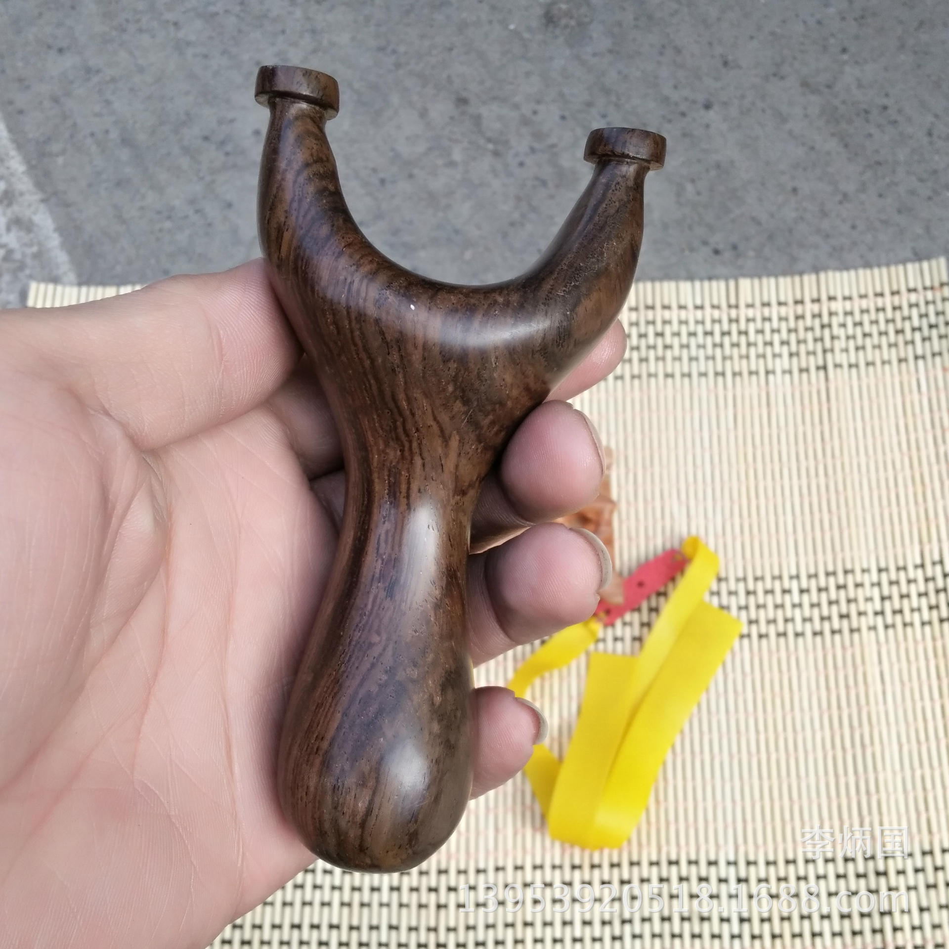 弹弓厂家户外黑檀木弹弓黑檀乌木飞虎扁皮弹