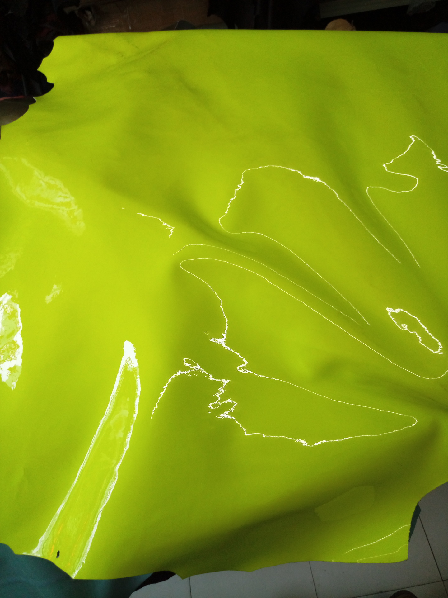 优质二层黄牛皮_优质二层彩色现货漆皮现货 镜面亮彩色前 - 阿里巴巴