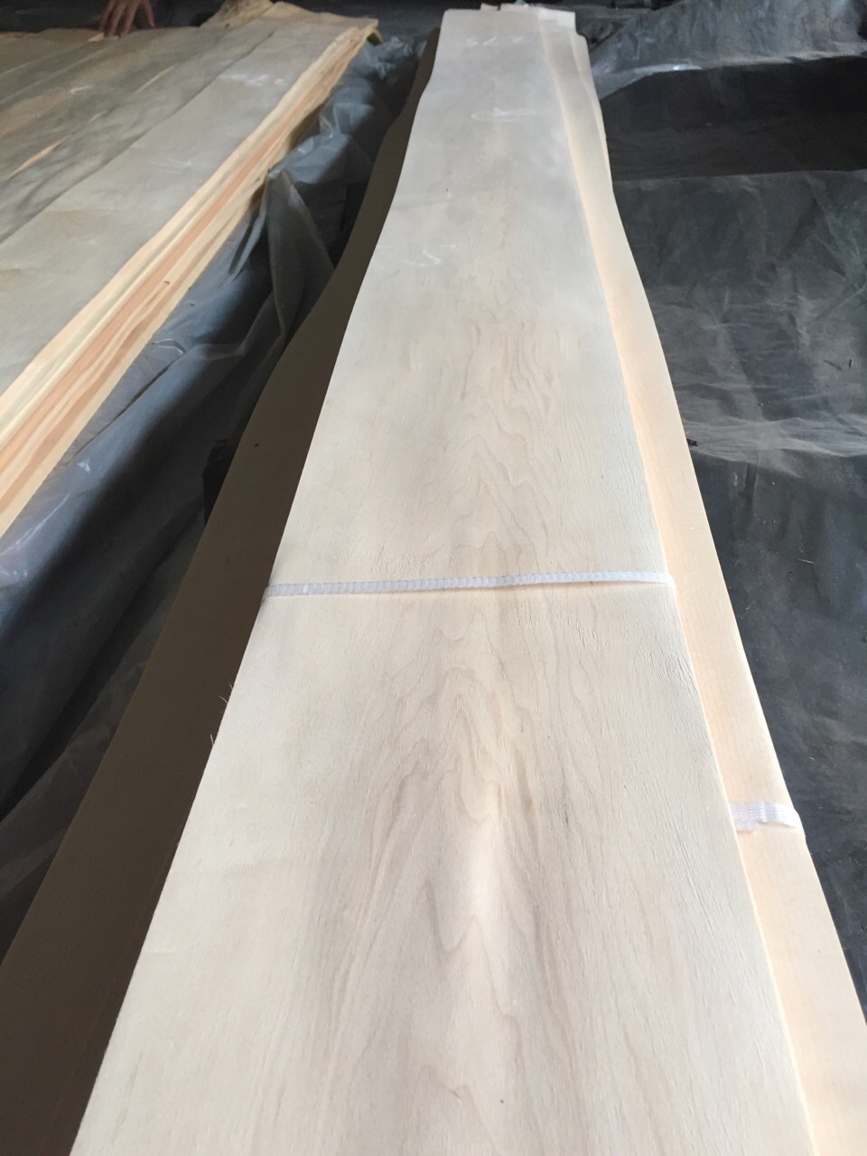 美枫山纹/北美风情家具/会所酒店别墅装修/饰面板墙身板/木皮