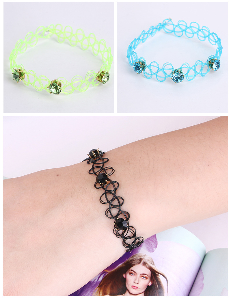 厂家供应创意彩色鱼线塑料手环 手工编制日韩时尚手链手饰批发