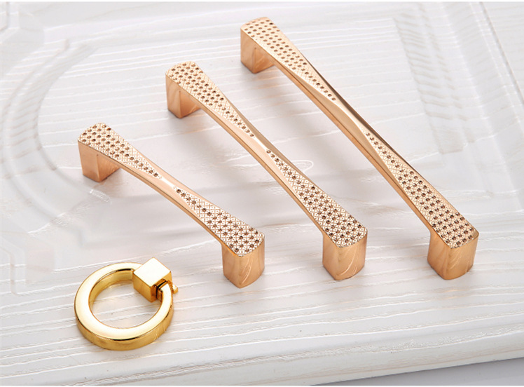 凹陷设计衣柜橱柜抽屉拉手 现代高端奢华闪亮柜门拉手 金色 .