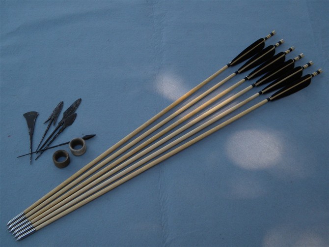 真羽木箭 印尼白木 箭杆笔直 木箭成品 火鸡真羽 wooden arrow