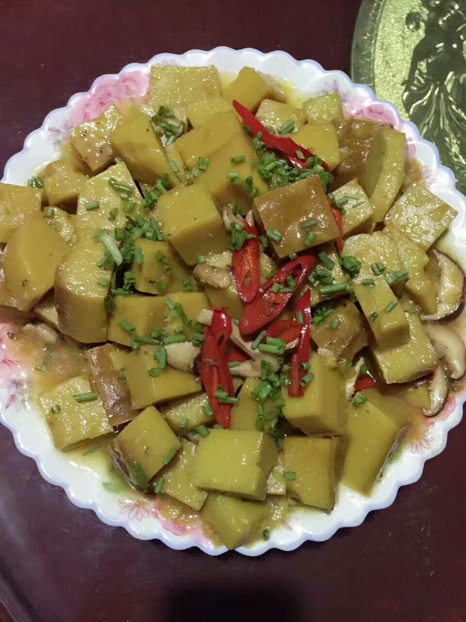 农村的生活其实挺不错的,有粗茶淡饭