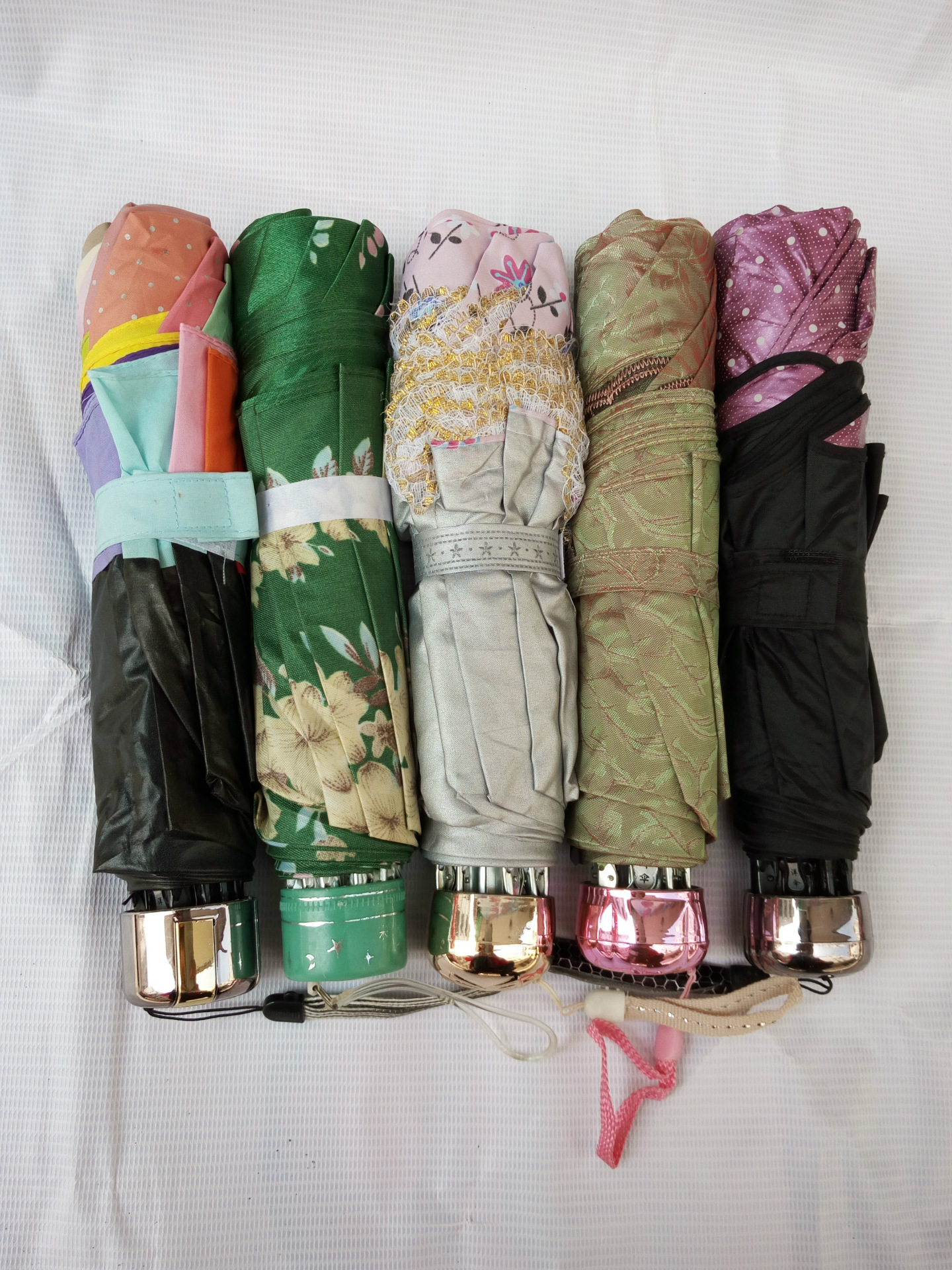 2016年最新杂款地摊混批雨伞 杂款伞 防止外线黑胶伞太阳伞批发