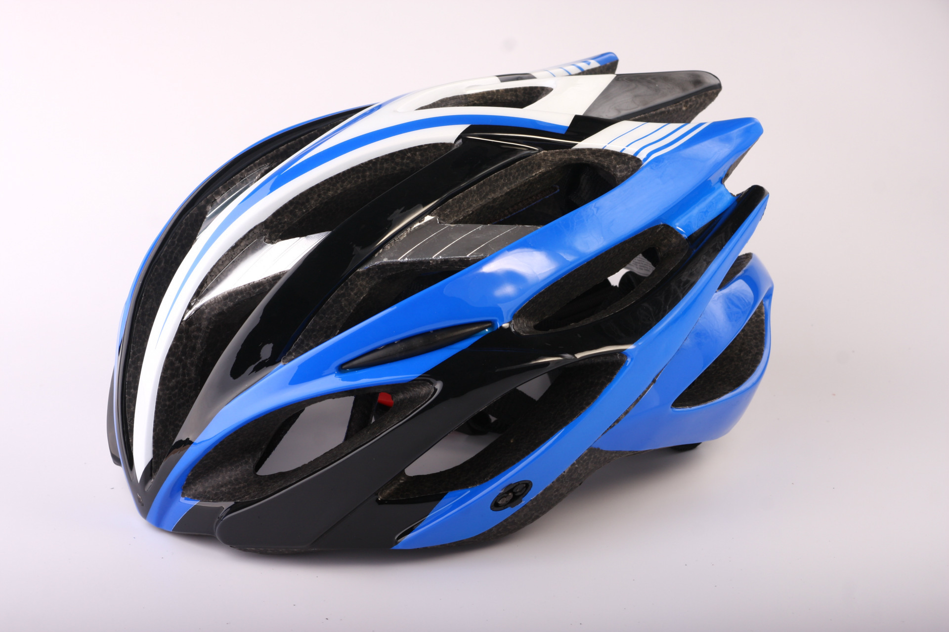 2015新款一体成型轻巧透气牢固自行车头盔骑行头盔 单车安全帽