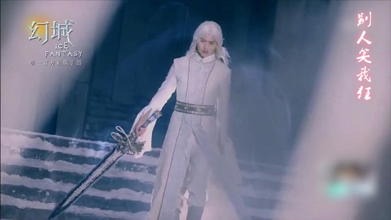 从《幻城》手游玩家制作的樱空释特辑中,可以推断出樱空释对卡索