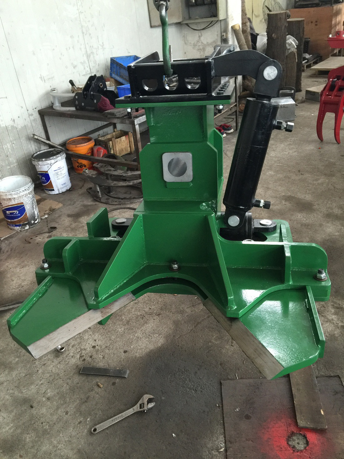 液压树剪修枝机 液压剪树机砍树机剪修枝机