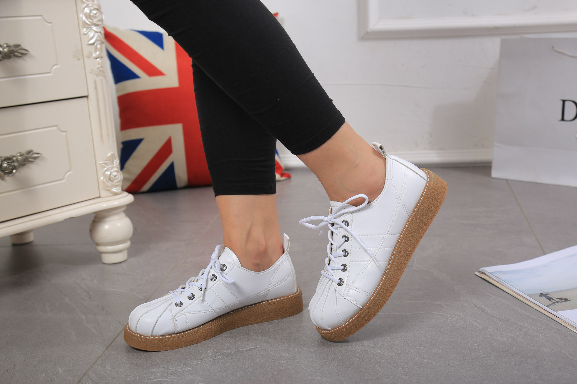 英伦女鞋2016布洛克复古小皮鞋 贝壳圆头系带牛津鞋 休闲浅口单鞋