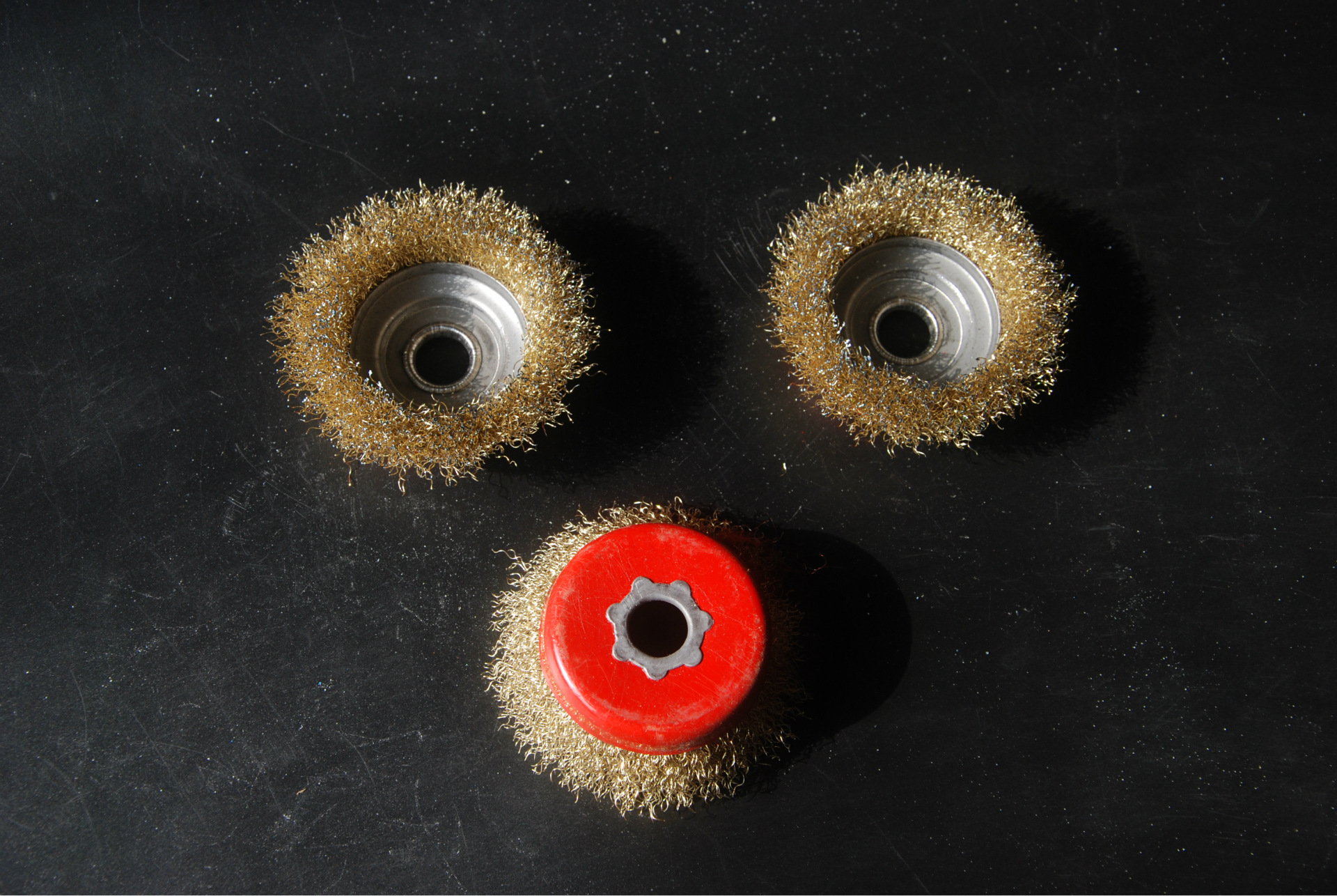 碗型钢丝轮 红碗钢丝轮 优质钢丝轮 厂家直销