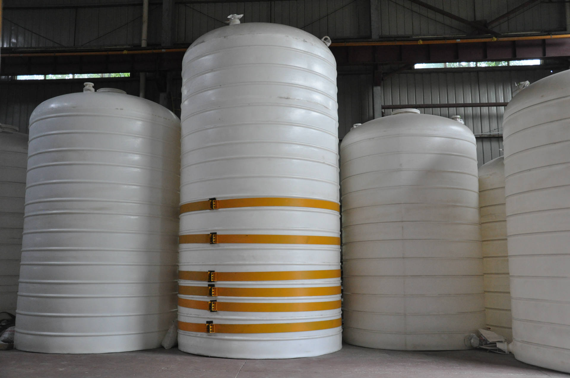 立式平底pe储罐,防腐储罐,危险化学品容器资质厂家