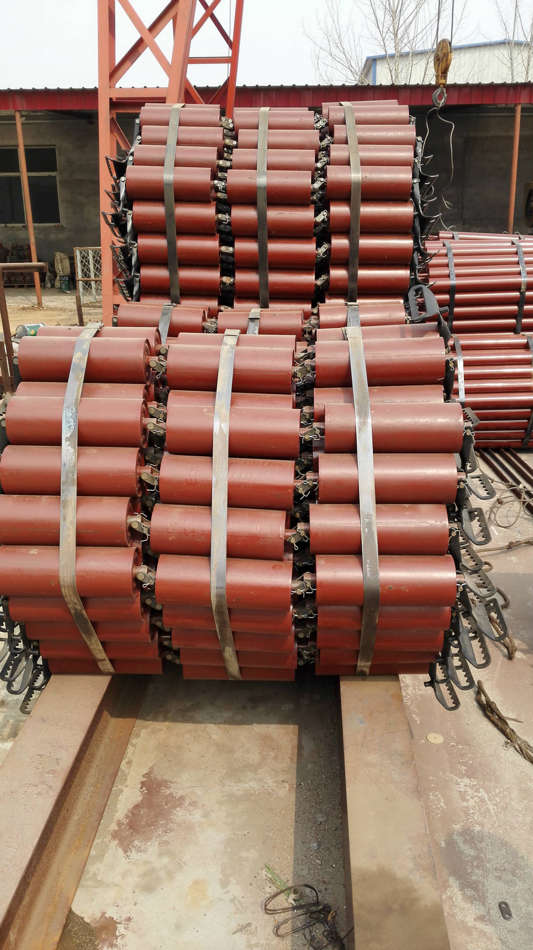 厂家长期批发 皮带输送机托辊 槽型托辊 托辊定做价优