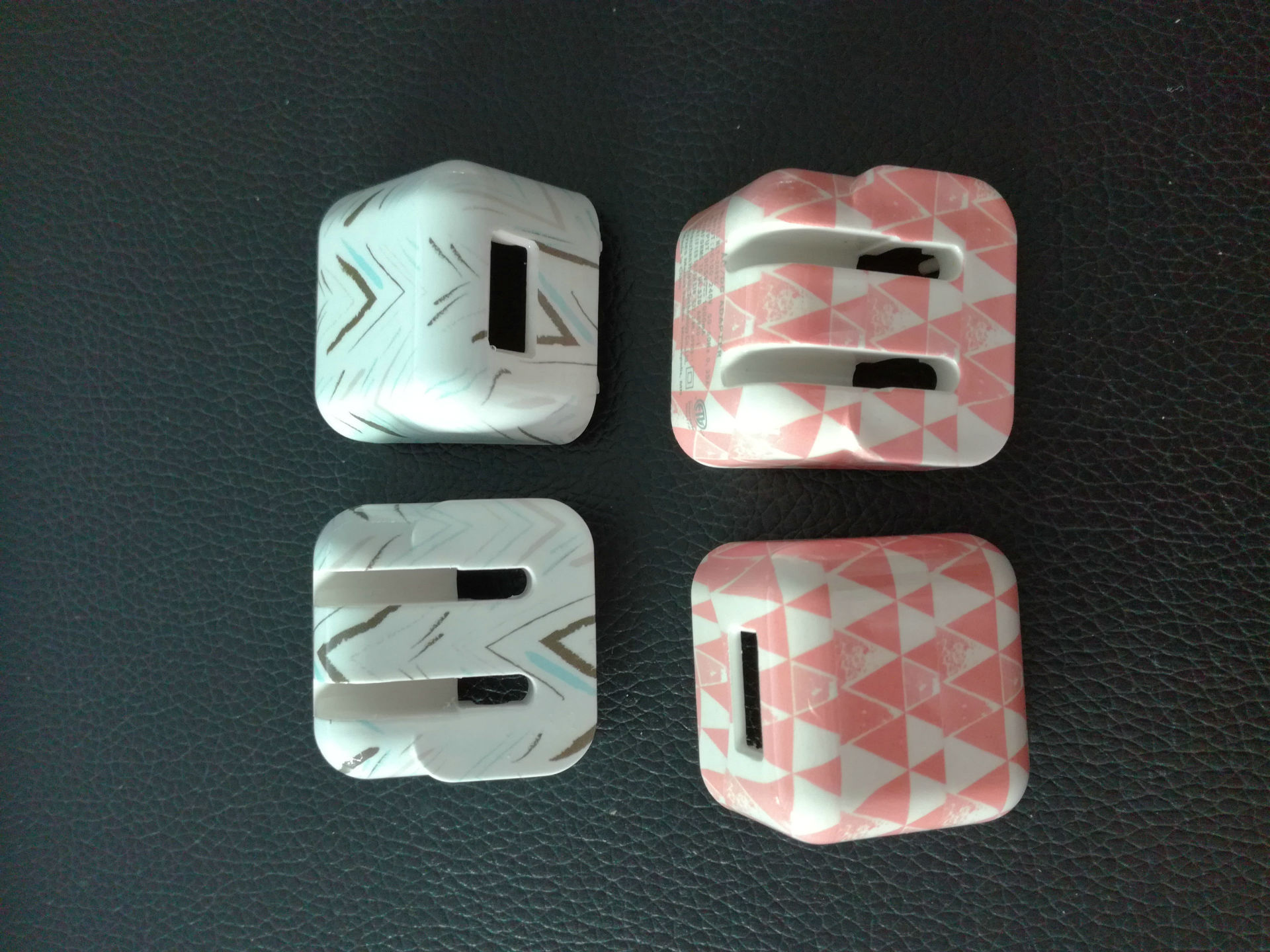 厂家生产 充电插头水贴工艺 创意水贴工艺充电插头定做