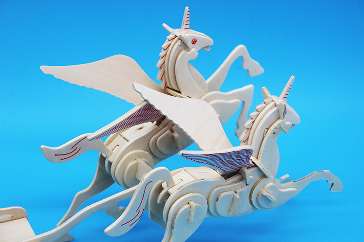 2018淘宝爆款儿童木质玩具diy积木飞马拉车交通3d立体拼图批发