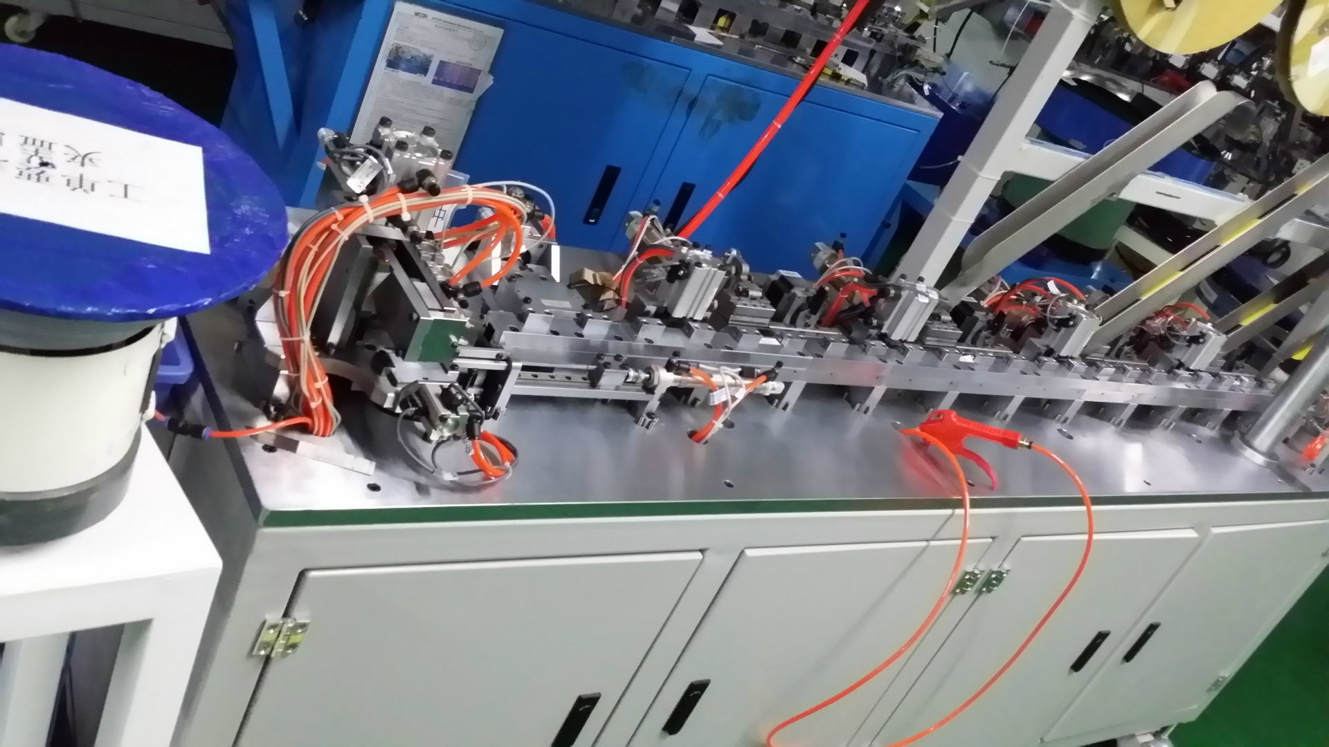 厂家批发2.0排母自动插针机1.27排针排母自动装配机连接器插针机