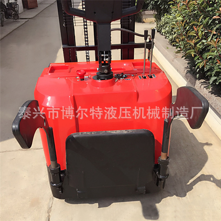 前移式电动升降搬运车 全自动托盘装卸机 站驾配重式堆高铲车